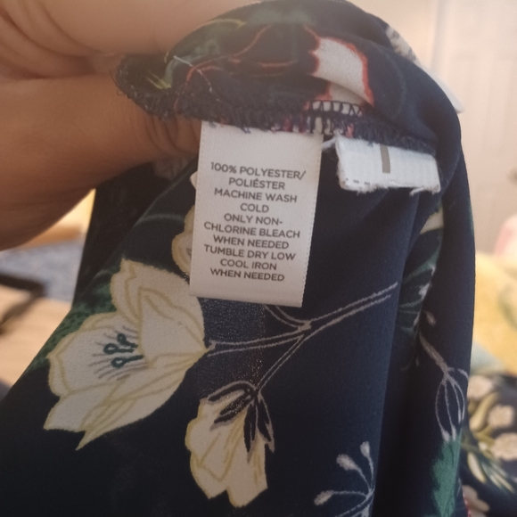 3 items for $20 Loft blouse - Picture 4 of 4